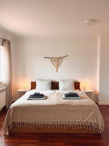 Casa 33 Idyllisches Reihenhaus mit Innenhof — 4-Star Luxury Hotel in Sao Martinho Do Porto, Portugal