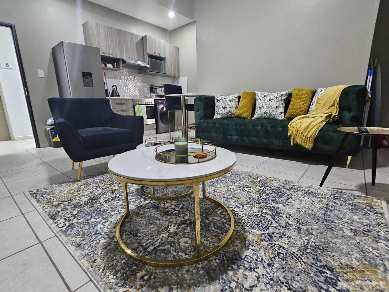 Modern spacious 1BR apartment at The Bolton Rosebank — 4-Star Luxury Hotel in Johannesburg, South Africa