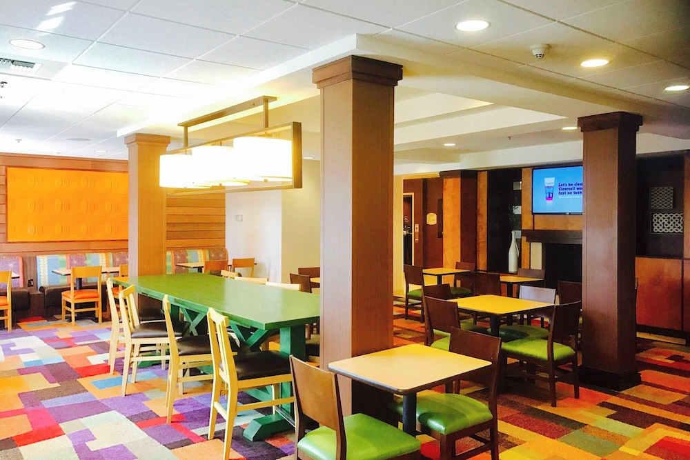 Fairfield Inn & Suites by Marriott Sacramento Airport Natomas - photo 10