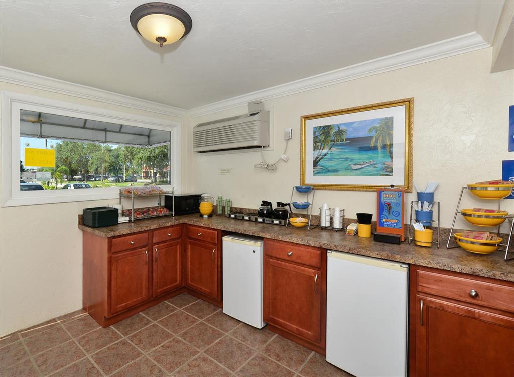 Americas Best Value Inn Bradenton Sarasota - photo 16