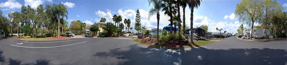 Winter Quarters Encore Manatee RV Resort - photo 23