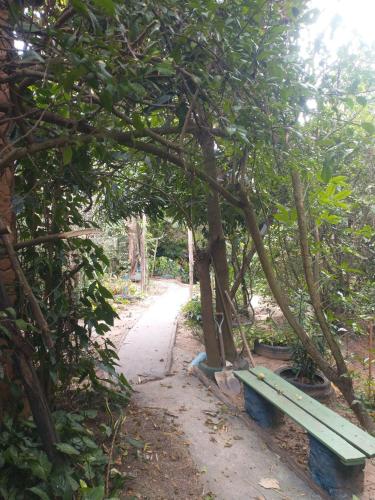 Chácara Nhá Chica Roseira Aparecida a 8km do Santuário Nacional in Aparecida, Brasil