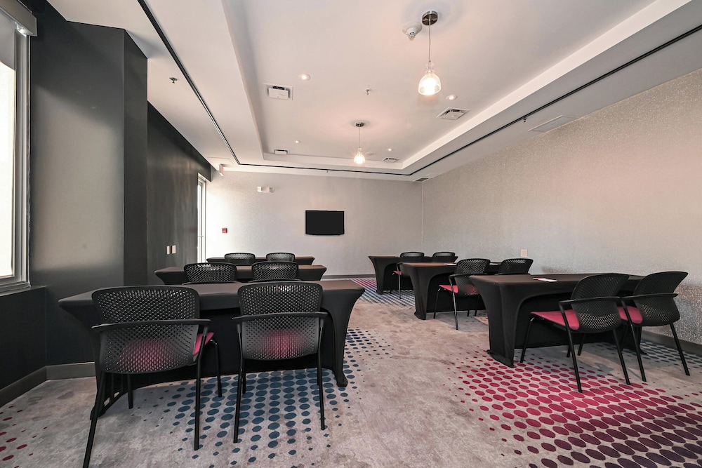 Aloft Charleston Airport & Convention Center - photo 43