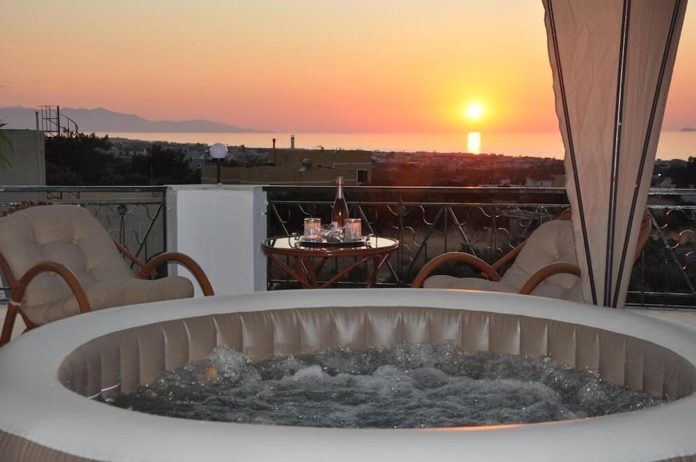 Villa Elite — 4-Star Luxury Hotel in Hersonissos, Greece