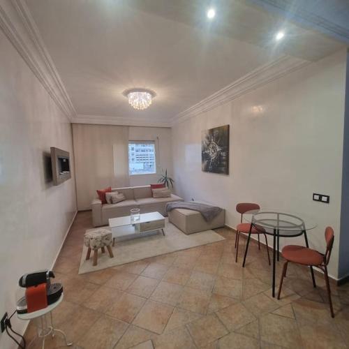Appartement lumineux by Moon — 4-Star Luxury Hotel in Casablanca, Morocco