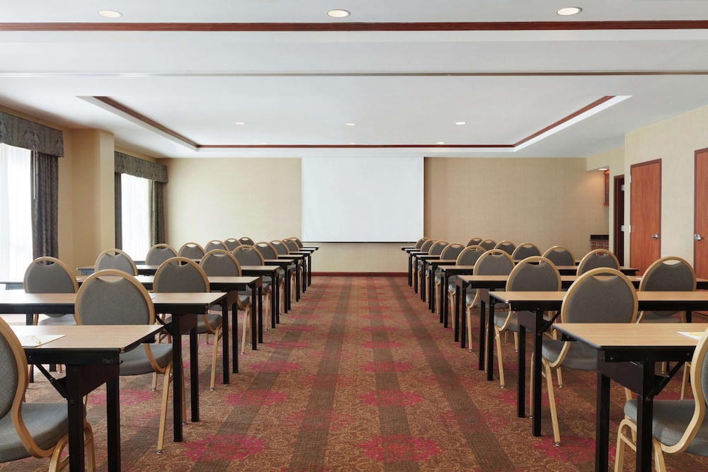 Hilton Garden Inn Houston The Woodlands - photo 25