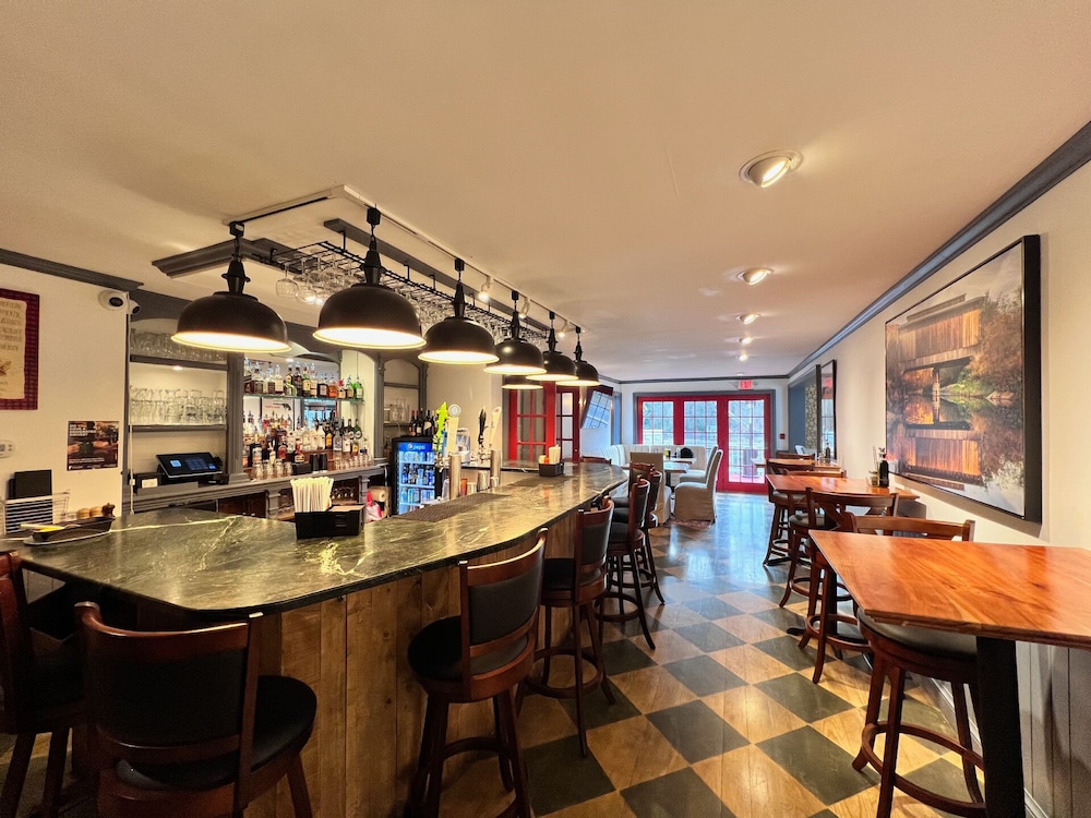 Four Columns Inn - photo 74