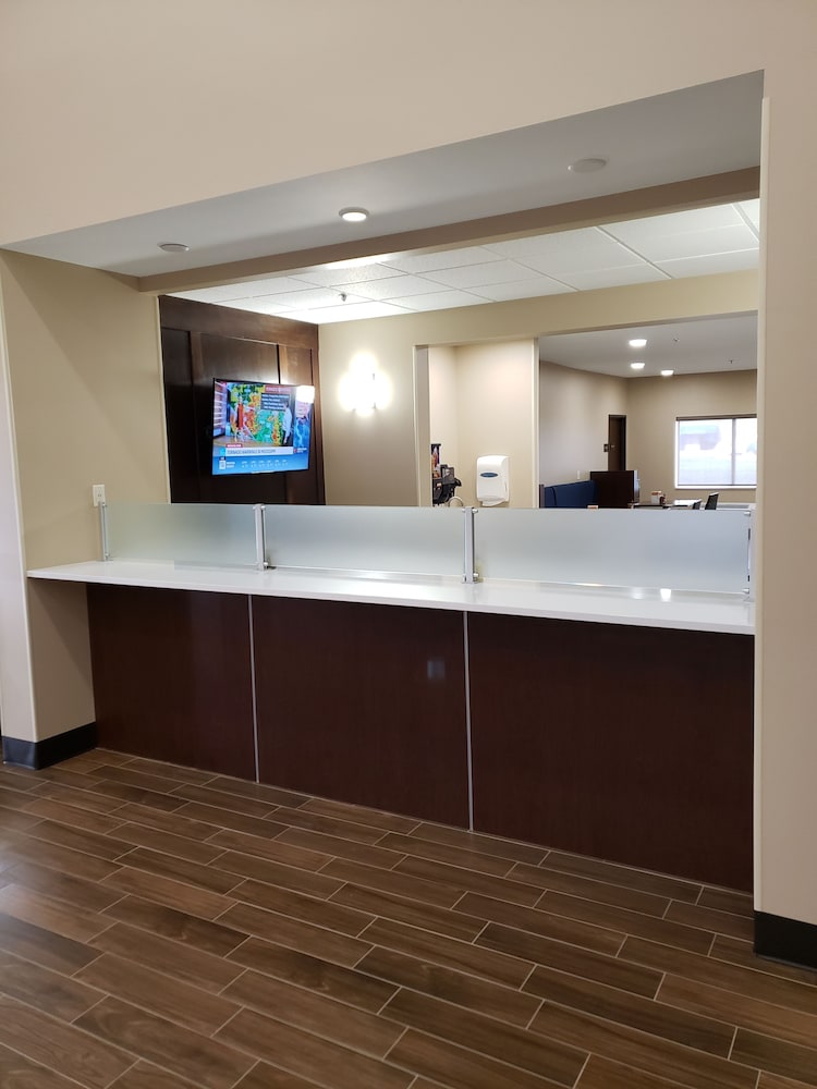 Comfort Suites Sioux Falls - photo 5