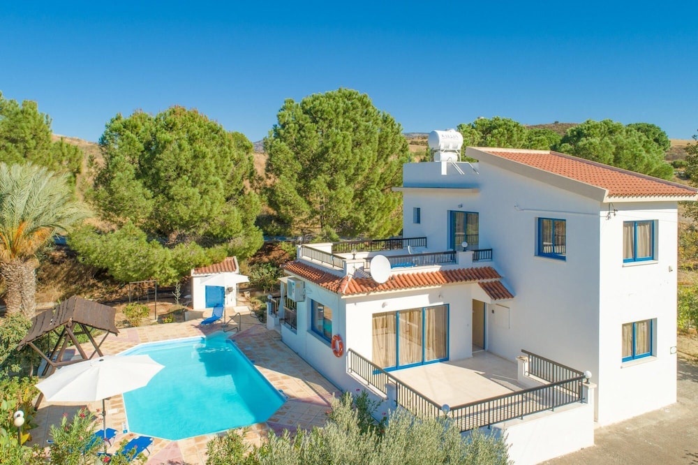 Villa Charoula Ena — 4-Star Luxury Hotel in Polis, Cyprus