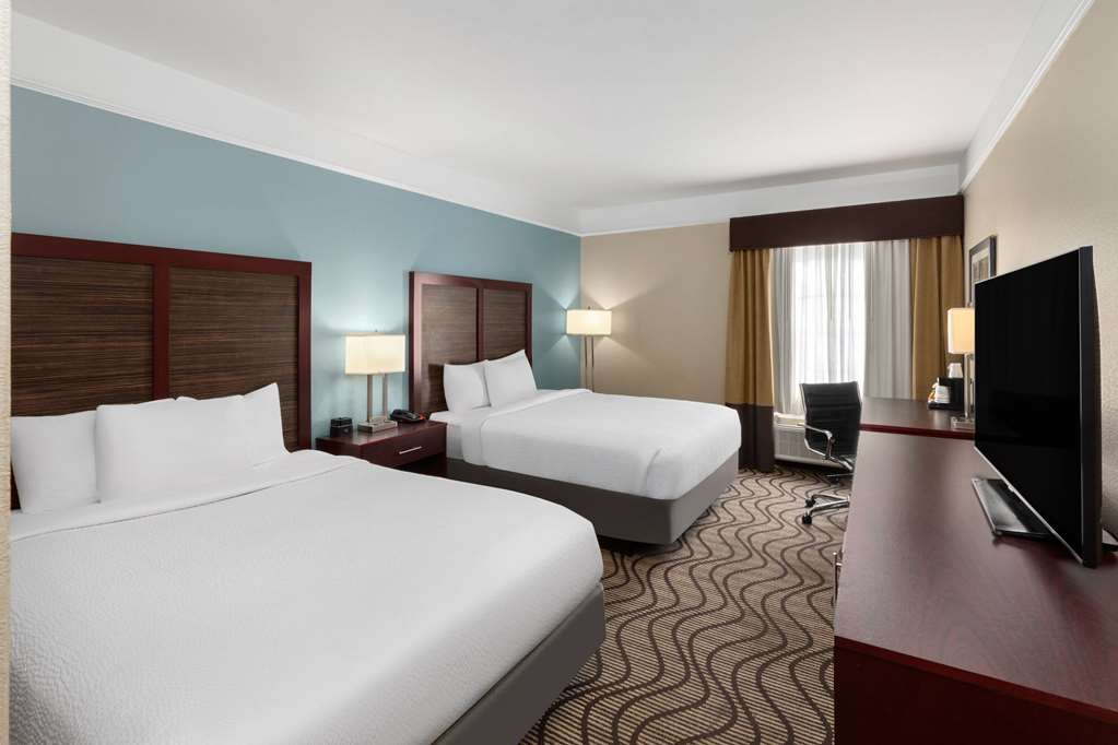 La Quinta Inn & Suites by Wyndham Houma - photo 21