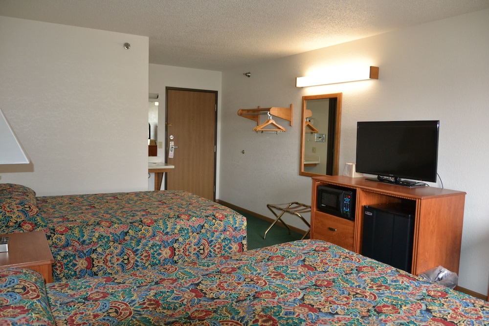Carrington Inn & Suites - photo 14