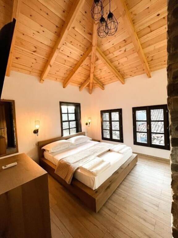 Amalia Hotel — Berat — photo 3