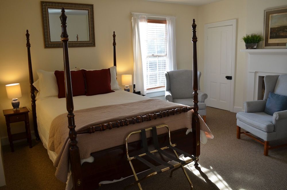 The Inn at Gristmill Square - photo 13