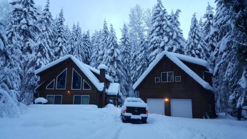 Cozy Studio Apartment — 4-Star Luxury Hotel in Enumclaw, United States