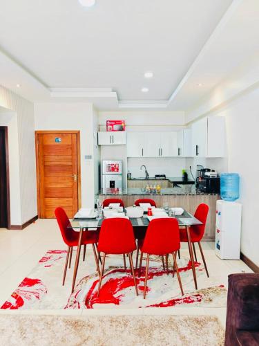 Stylish 1 Bedroom with Rooftop Pool&Gym Near it All