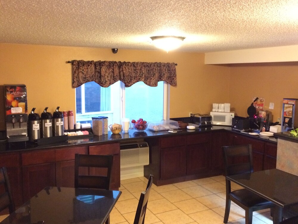 The Varsity Inn North - photo 23