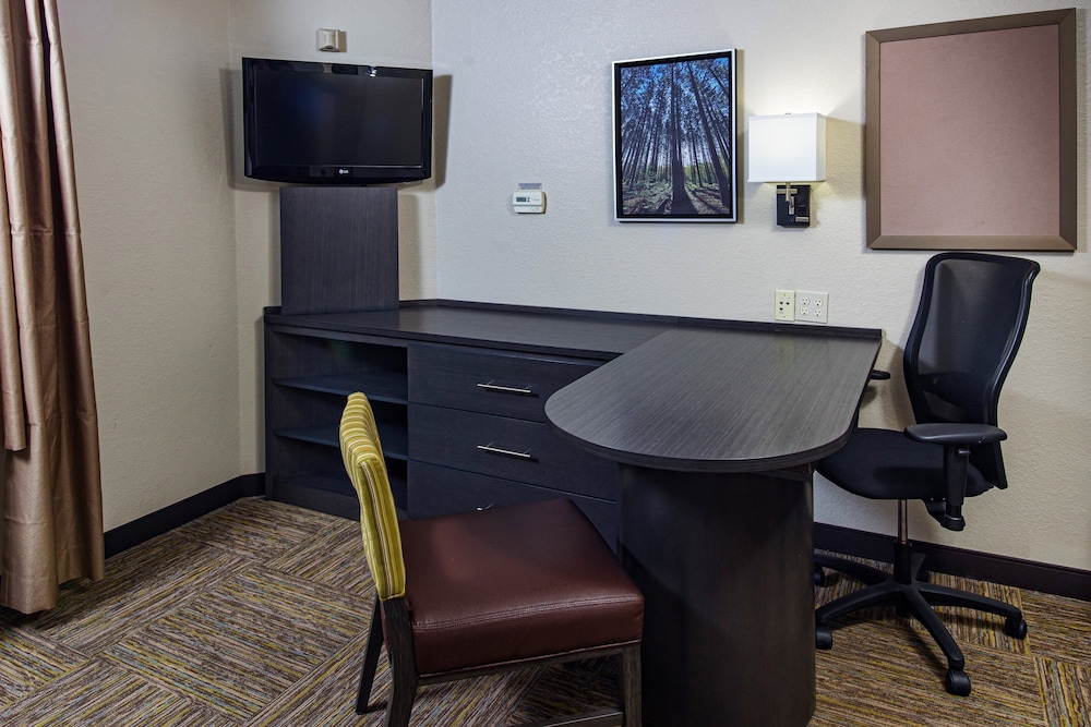 Candlewood Suites Appleton an IHG Hotel - photo 4