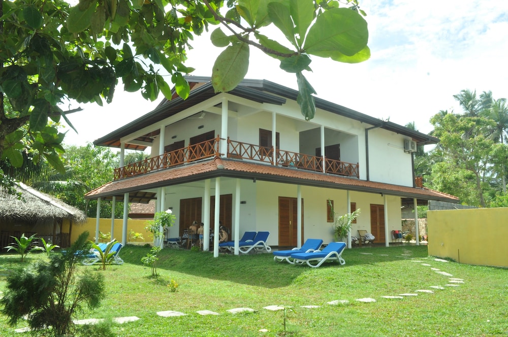 Beach Villa Lanka — 4-Star Luxury Hotel in Tangalle, Sri Lanka