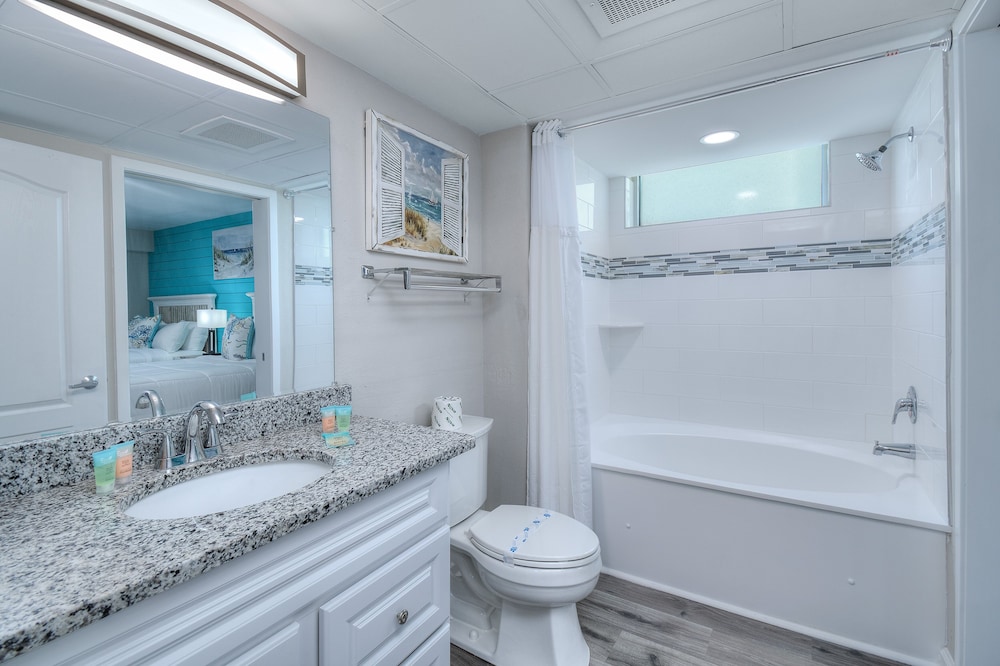 Units at Carolinian Beach Resort by Elliott Beach Rentals - photo 45