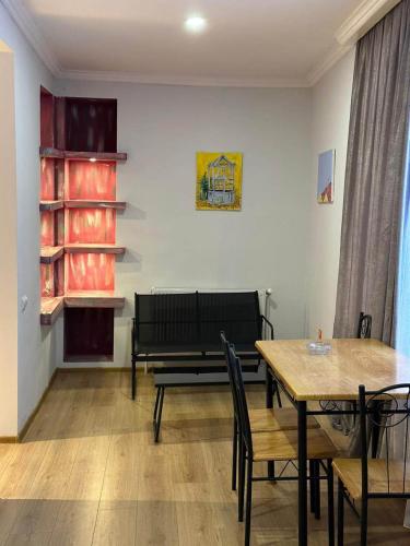 Liberty art apartment