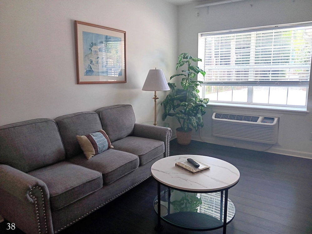 The Cozy Inn - photo 50