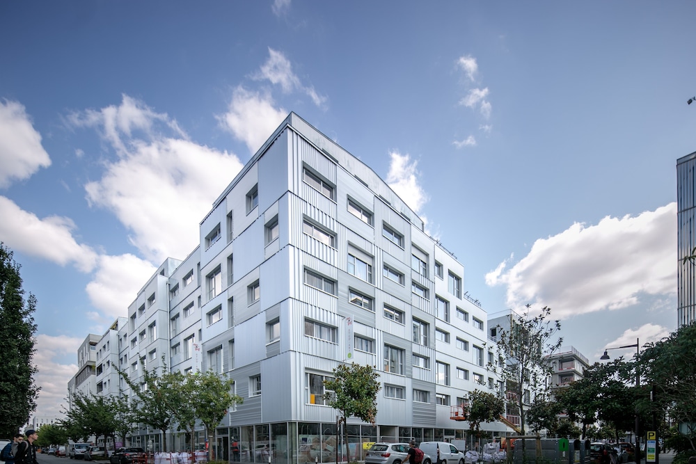 Appart Hotel Mer & Golf City Ile de Nantes in Nantes, France