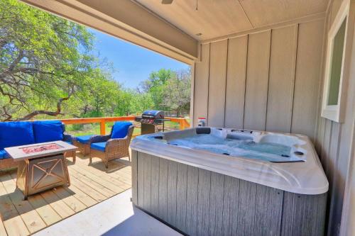 Treasure Cove — Canyon Lake — photo 2