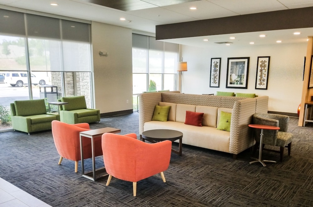 Holiday Inn Express & Suites Charlotte NE University Area by IHG - photo 4
