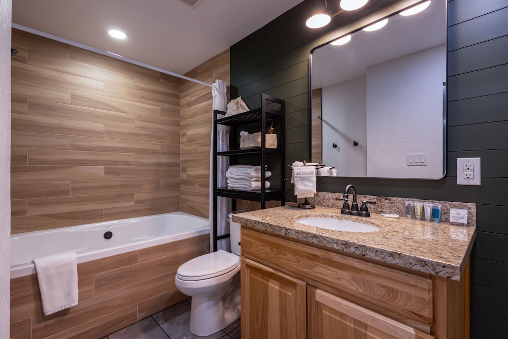 Timberlodge Inn - photo 16
