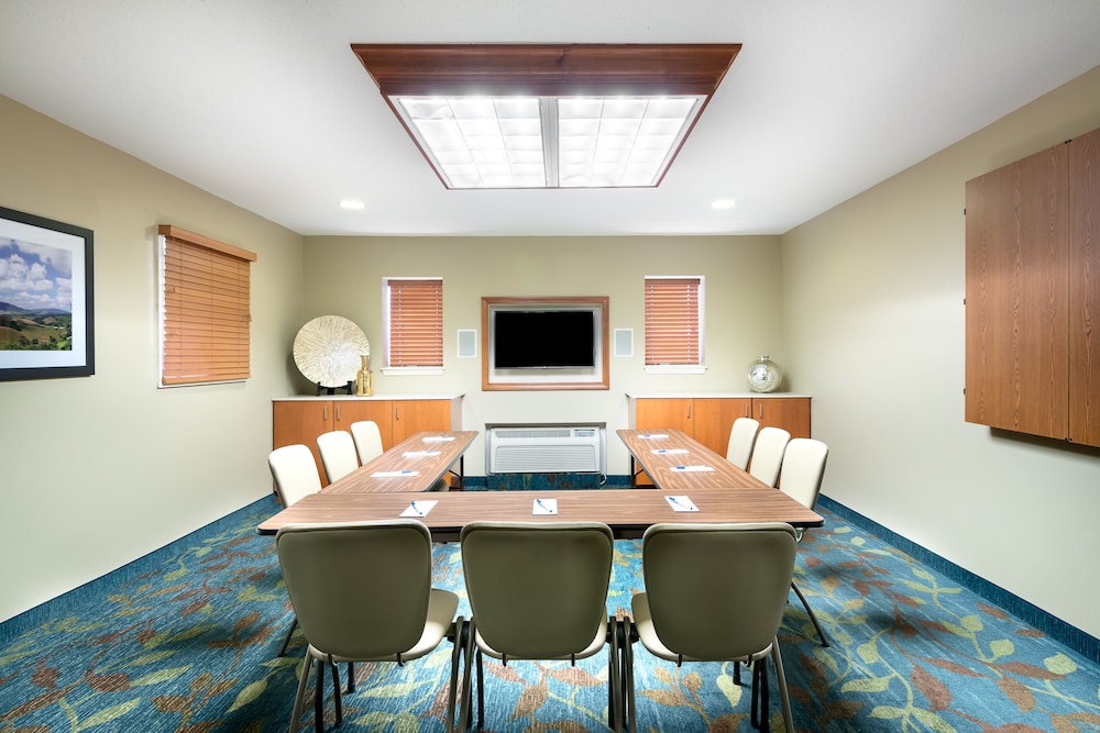 Candlewood Suites Washington Dulles Sterling by IHG - photo 44