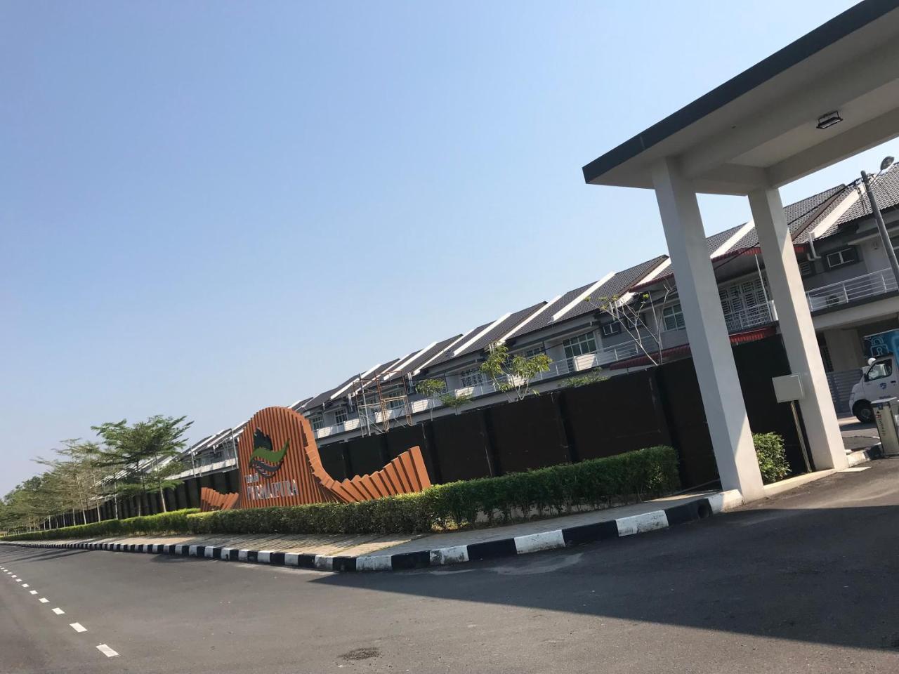 Bedong Golf Villa — 4-Star Luxury Hotel in Bedong, Malaysia