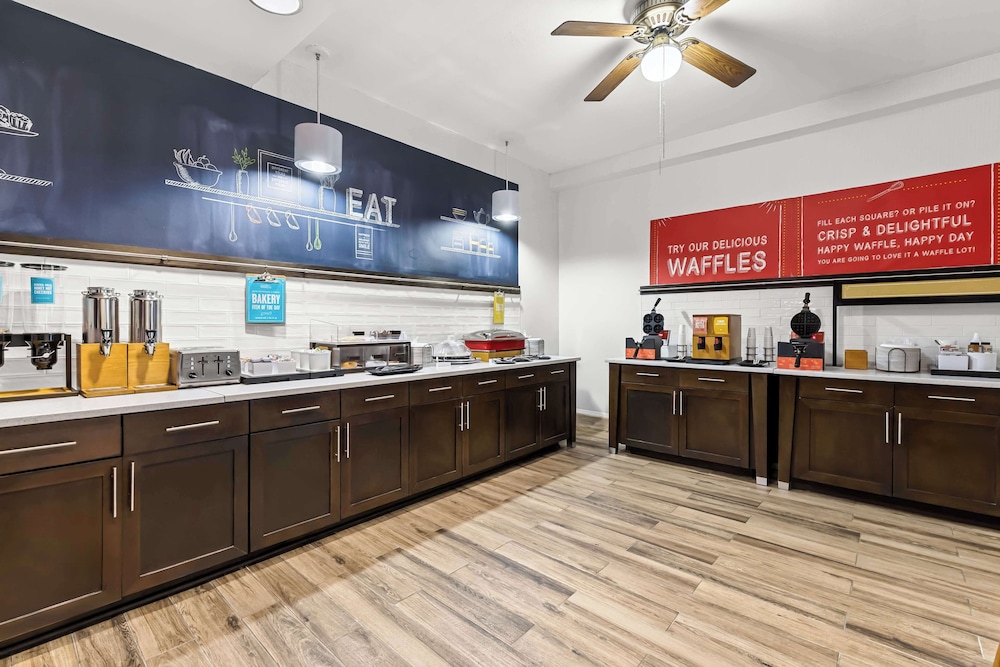 Hampton Inn Florence Midtown near University of North Alabama - photo 33