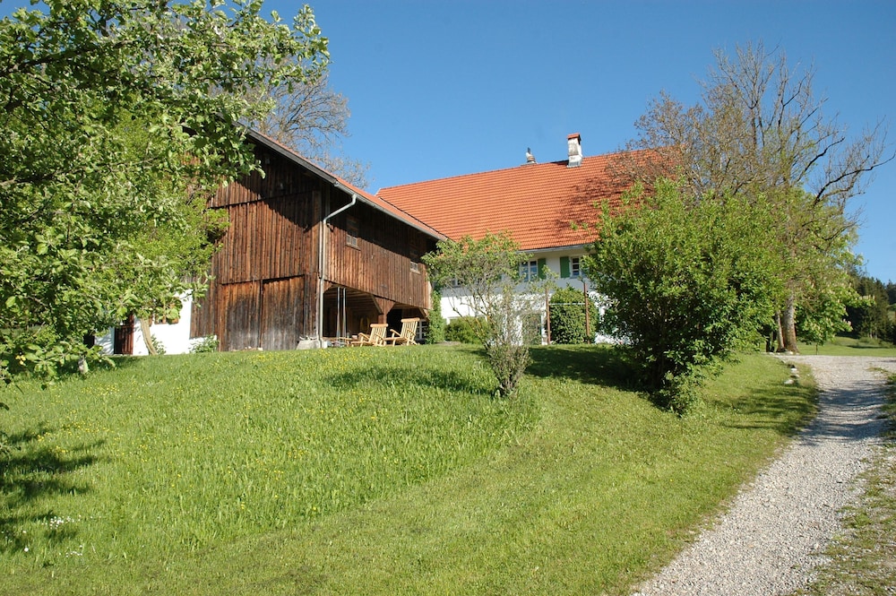 Der Hanselhof — 4-Star Luxury Hotel in Ruderatshofen, Germany