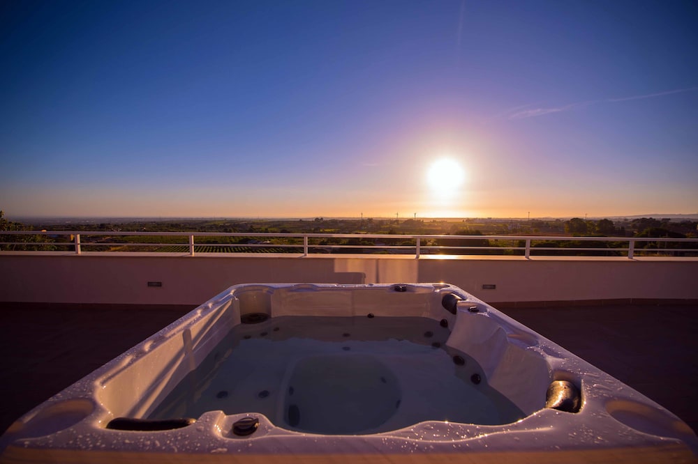 La Terrazza di Harmakhis — hotel in Partanna