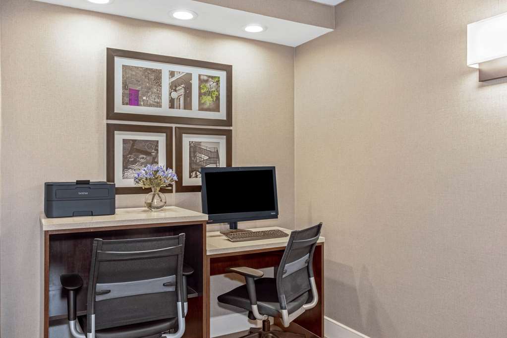 La Quinta Inn & Suites by Wyndham Panama City - photo 36