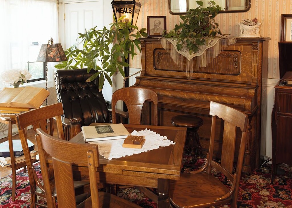 Julian Gold Rush Hotel - photo 29