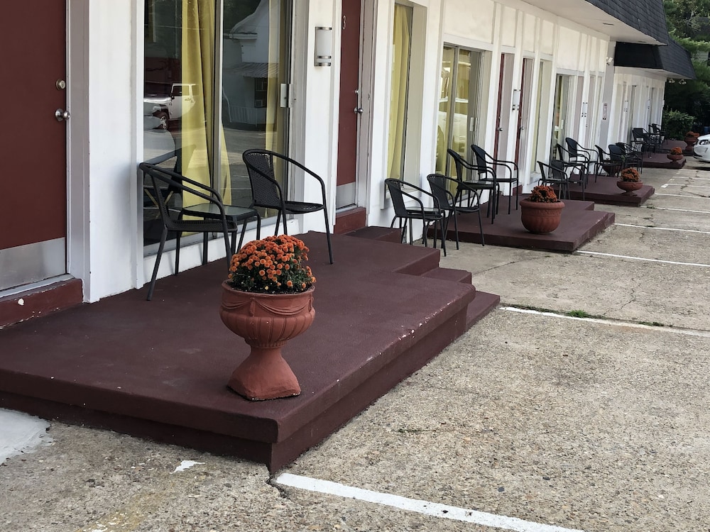 Gold Inn Hot Springs - photo 28