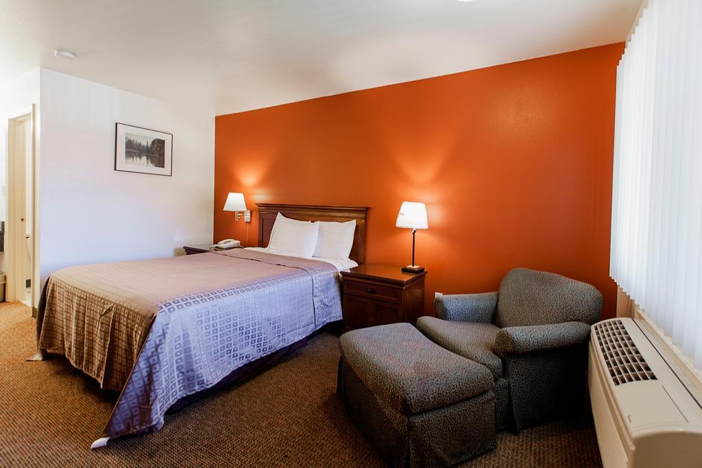 Americas Best Value Airport Inn - photo 5