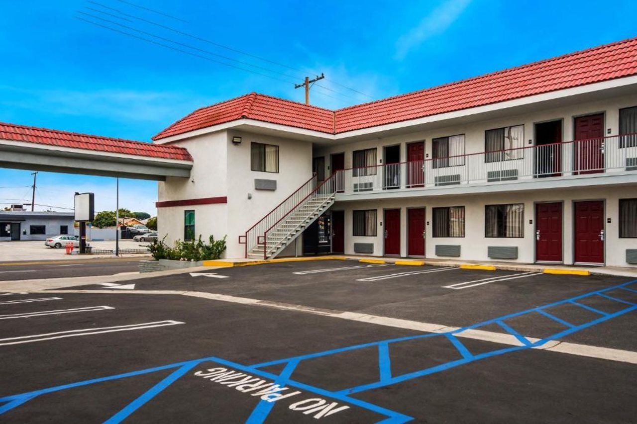 Red Roof Inn Carson Wilmington CA - photo 3