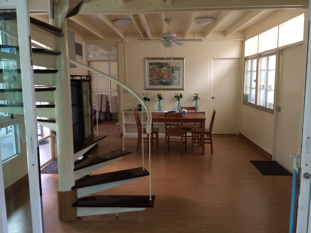 Ratchayothin Cottage