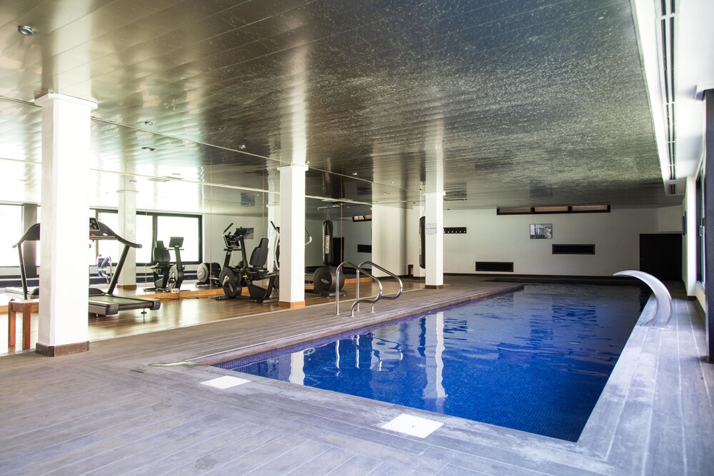 Lujoso Apartamento Con Piscina Interior — 4-Star Luxury Hotel in Javea, Spain