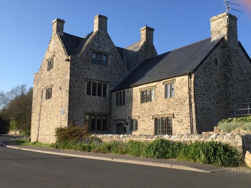 Great House Guest House — 4-Star Luxury Hotel in Llantwit Major, United Kingdom