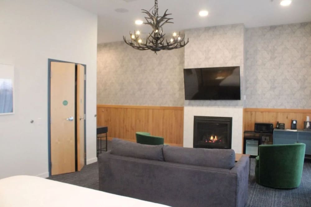 SaltLine Hotel - photo 22