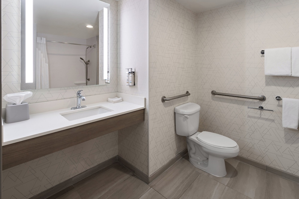 Holiday Inn Express Hotel & Suites Freeport by IHG - photo 6