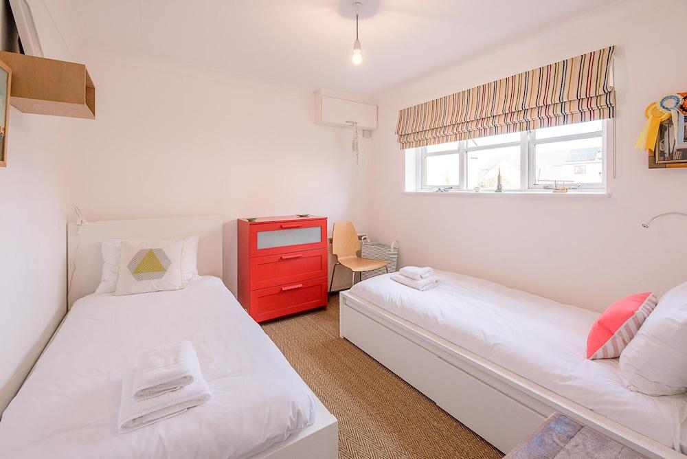 Honeybee Cottage Orford — 4-Star Luxury Hotel in Woodbridge, United Kingdom