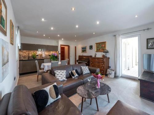 Apartments Meri & Karla Two Bedroom Apartment with Balcony and Bridge View