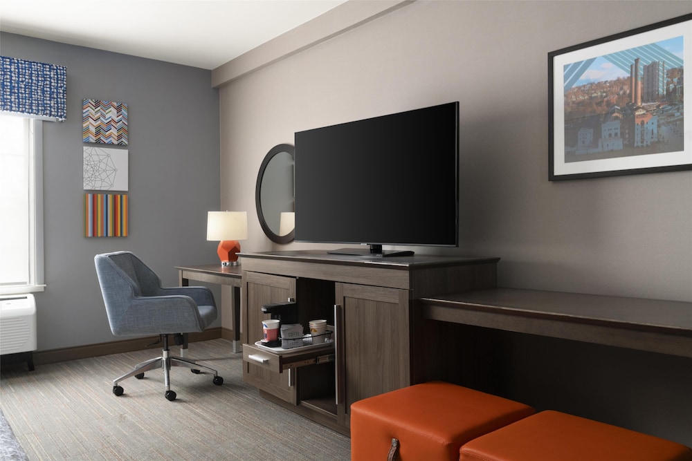 Hampton Inn & Suites Yonkers Westchester - photo 12