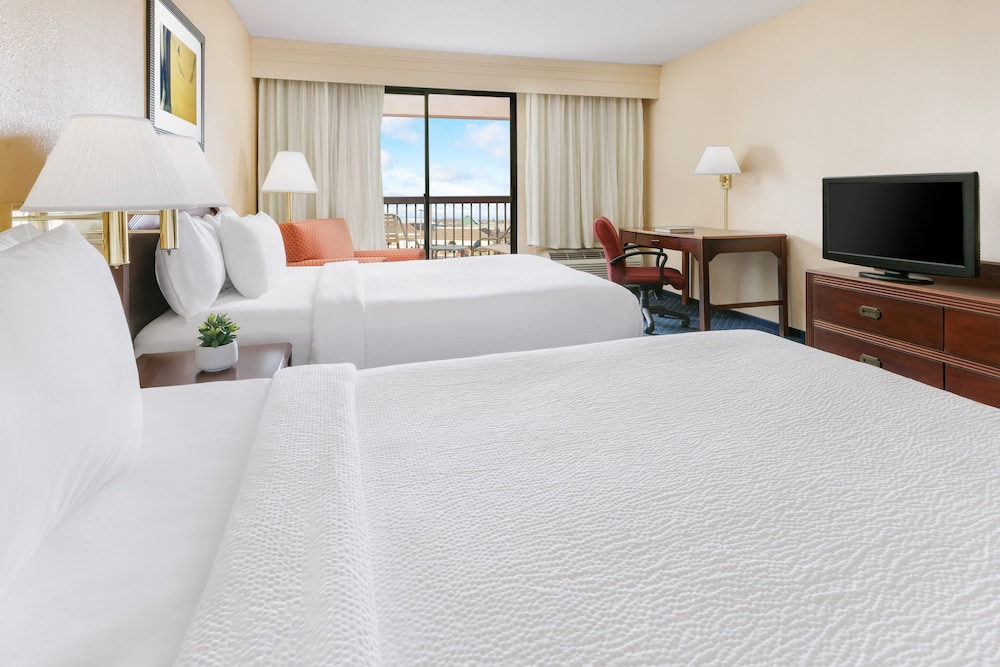Courtyard Flint by Marriott - photo 14