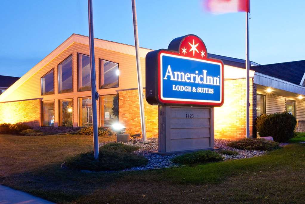 AmericInn by Wyndham Fargo West Acres - photo 3