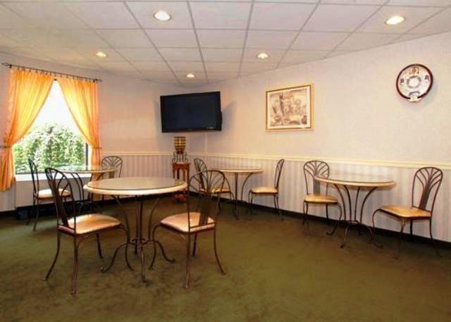 Quality Inn Binghamton West - photo 16